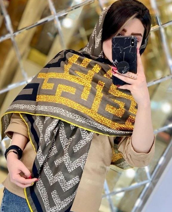 روسری نخی مشکی قرمز نخی