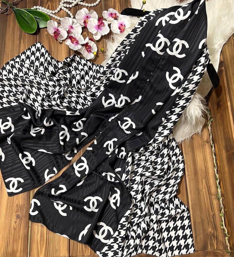 خرید شال نخی پیچازی طرح دار