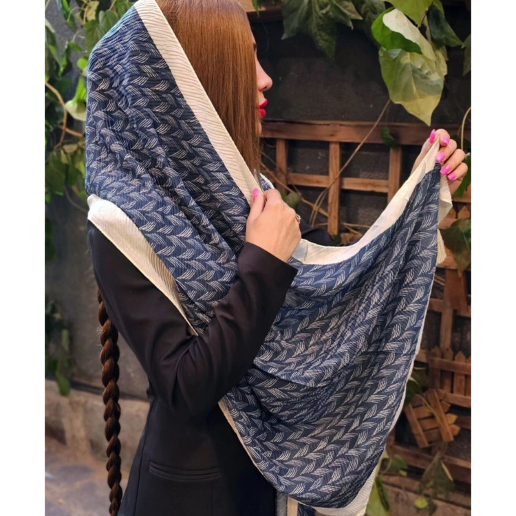 خرید آنلاین شال نخی پلیسه سرمه ای شیک