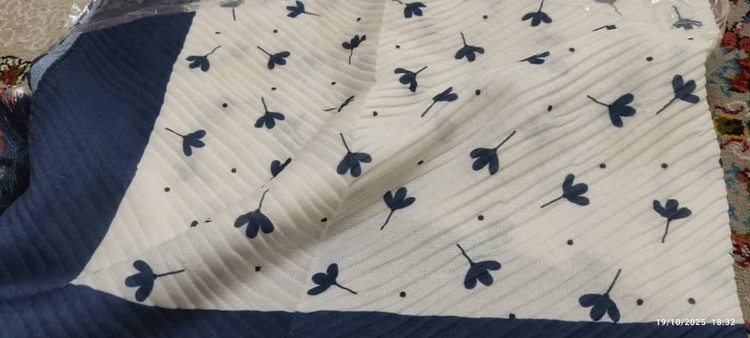 خرید اینترنتی شال نخی طرحدار پلیسه