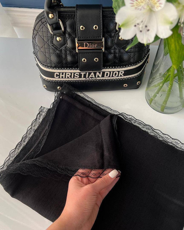 خرید آنلاین شال مشکی دور دانتل