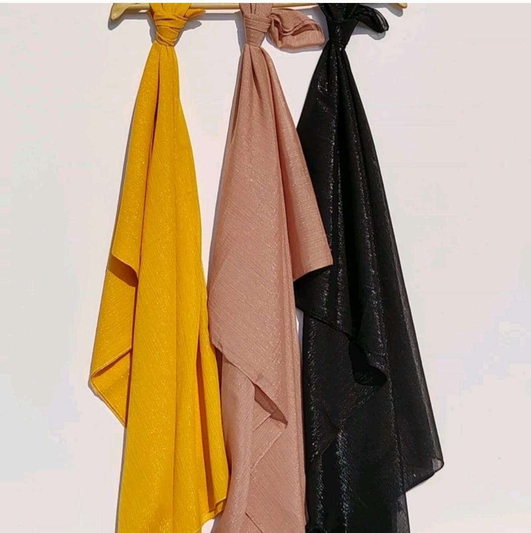 خرید و قیمت شال مجلسی حریر لمه شاین دار