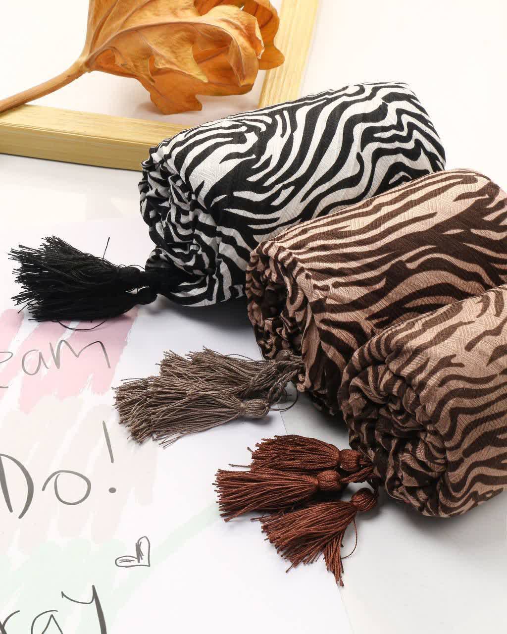 خرید شال نخی پلیسه طرح دار شیک