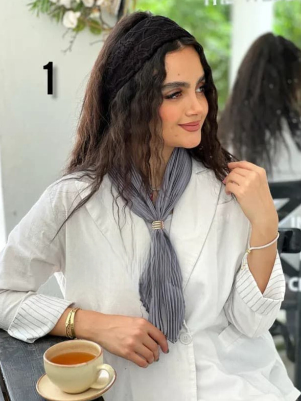 دستمال گردنی پلیسه طوسی